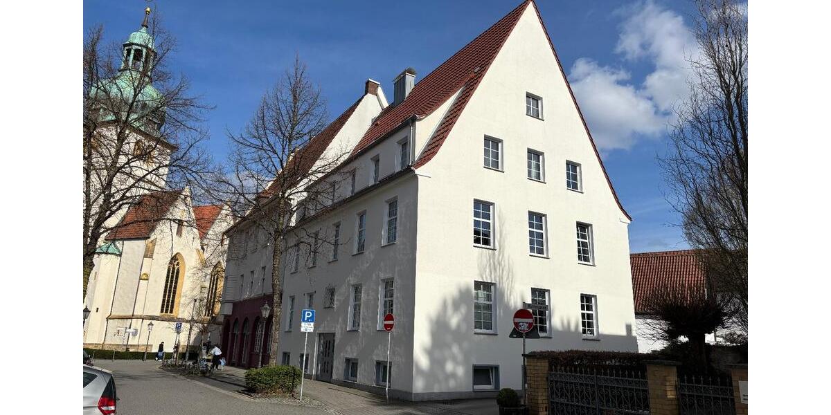 Hochparterre Herford Diebrock - 3 Zimmer, 139 m&sup2;, 1.200&euro; | Angebot:25900418