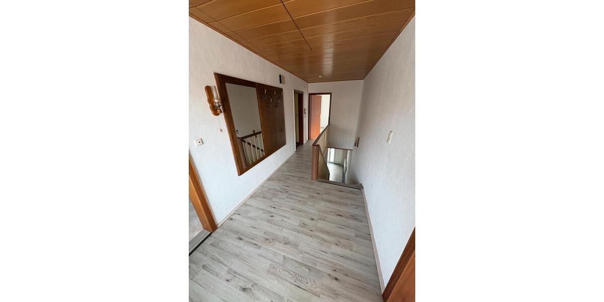 Etagenwohnung Rinteln - 3 Zimmer, 85 m&sup2;, 700&euro; | Angebot:25722206