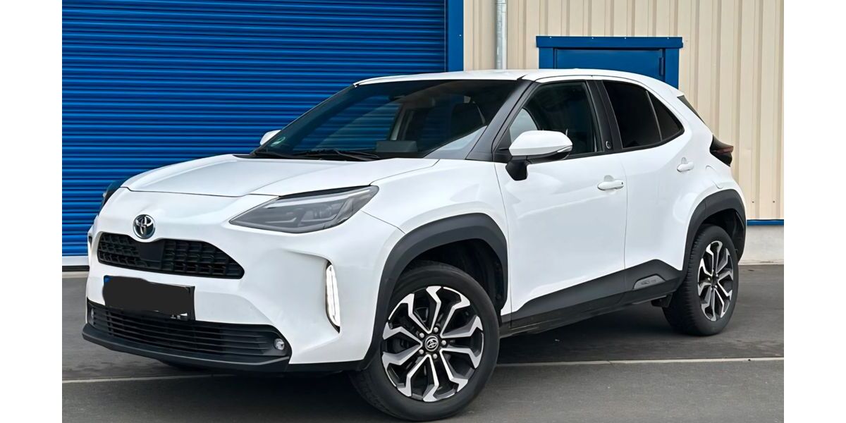 Toyota Yaris Cross 273.000 km 14.300 &euro; Minden 32423
