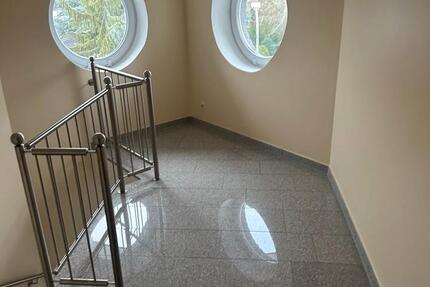 Wohnung Kirchlengern - 2 Zimmer, 120 m&sup2;, 1.300&euro; | Angebot:24384064