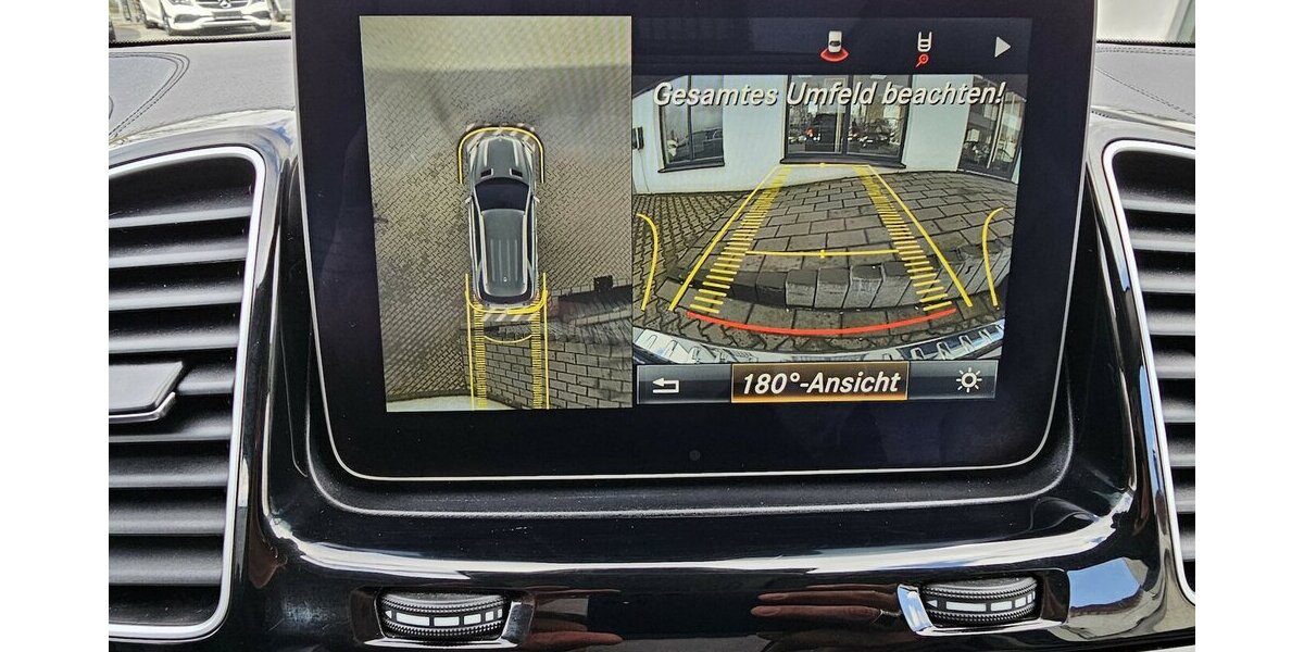 Mercedes-Benz GLE 350 d 4M AMG Line Night 360° LED AHK PANO. 136.546 km 37.990 &euro; Löhne 32584