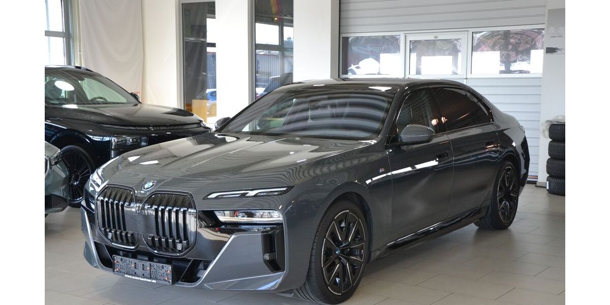 BMW i7 25.109 km 83.990 &euro; Lemgo 32657