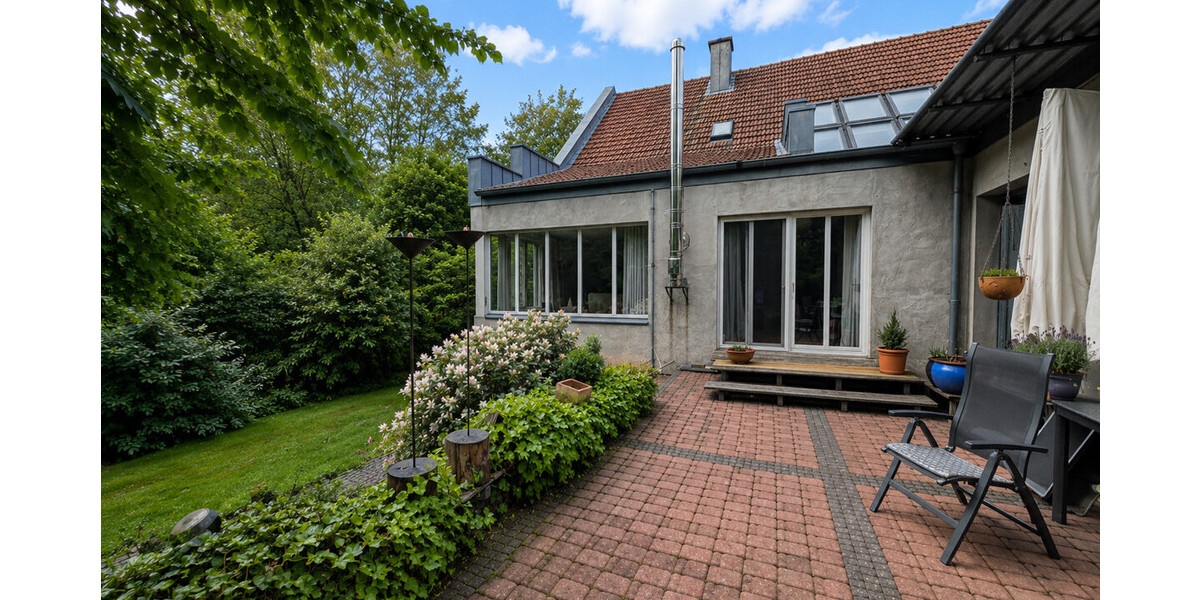 Charakterimmobilie mit Einliegerwohnung auf außergewöhnlichem Naturgrundstück - Einfamilienhaus Hüllhorst | Angebot:26598505