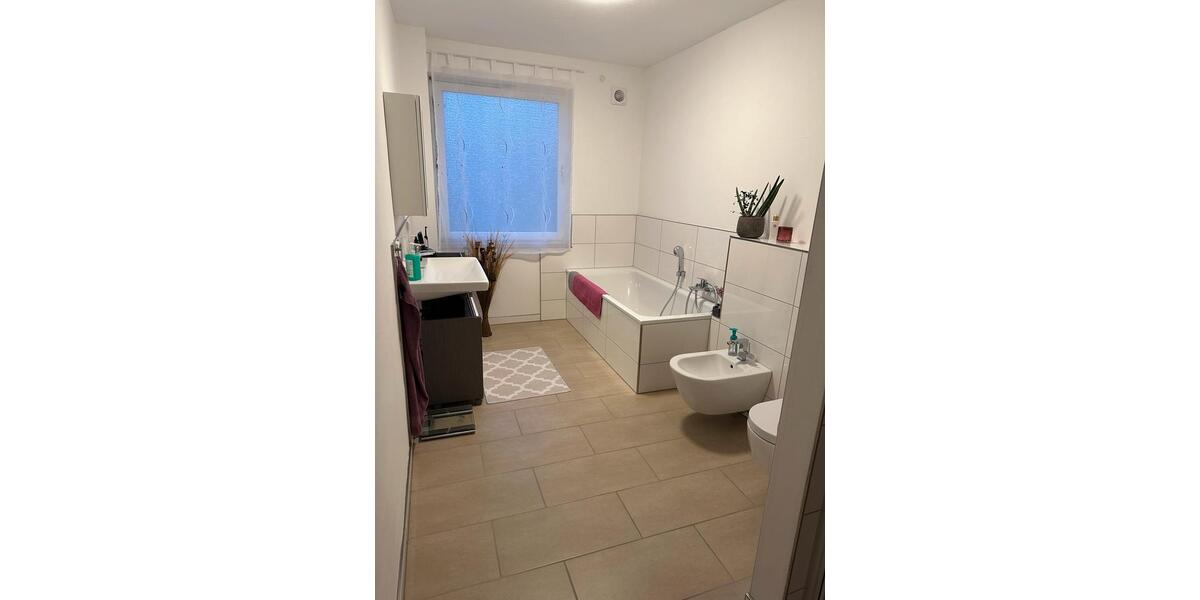 Erdgeschoßwohnung Rahden - 5 Zimmer, 136 m&sup2;, 1.100&euro; | Angebot:26019184