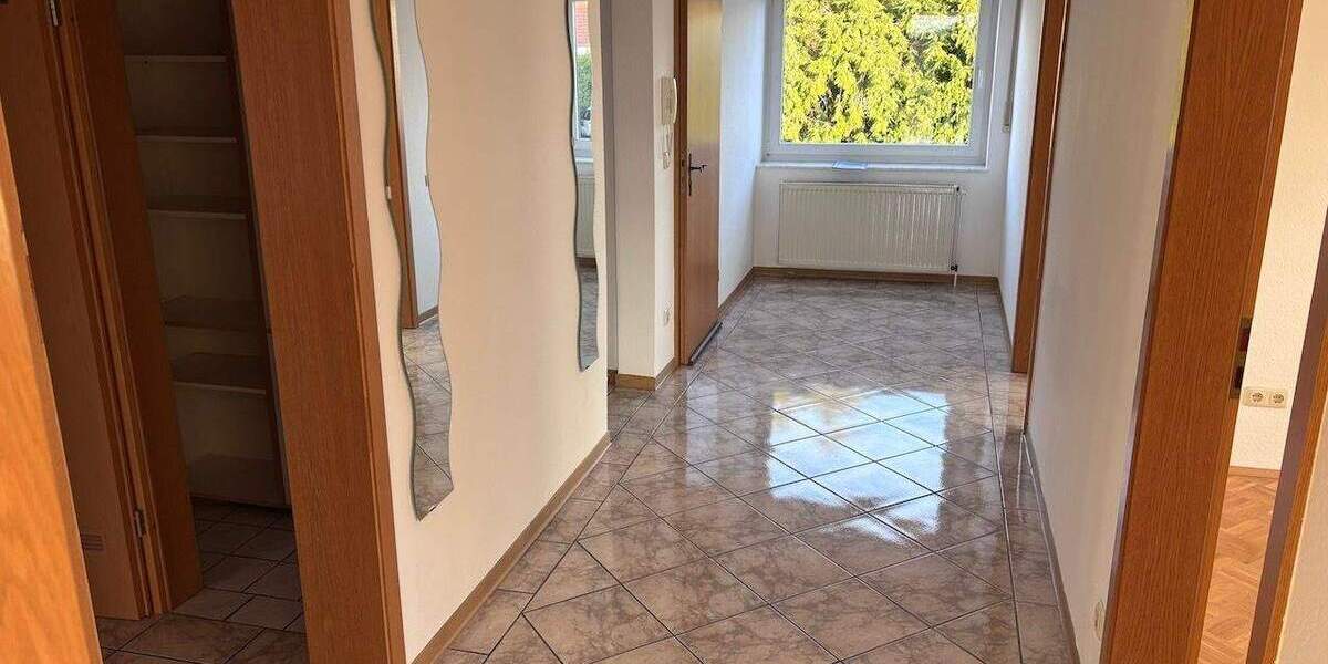 Etagenwohnung Bünde Dünne - 4 Zimmer, 111 m&sup2;, 790&euro; | Angebot:25696576