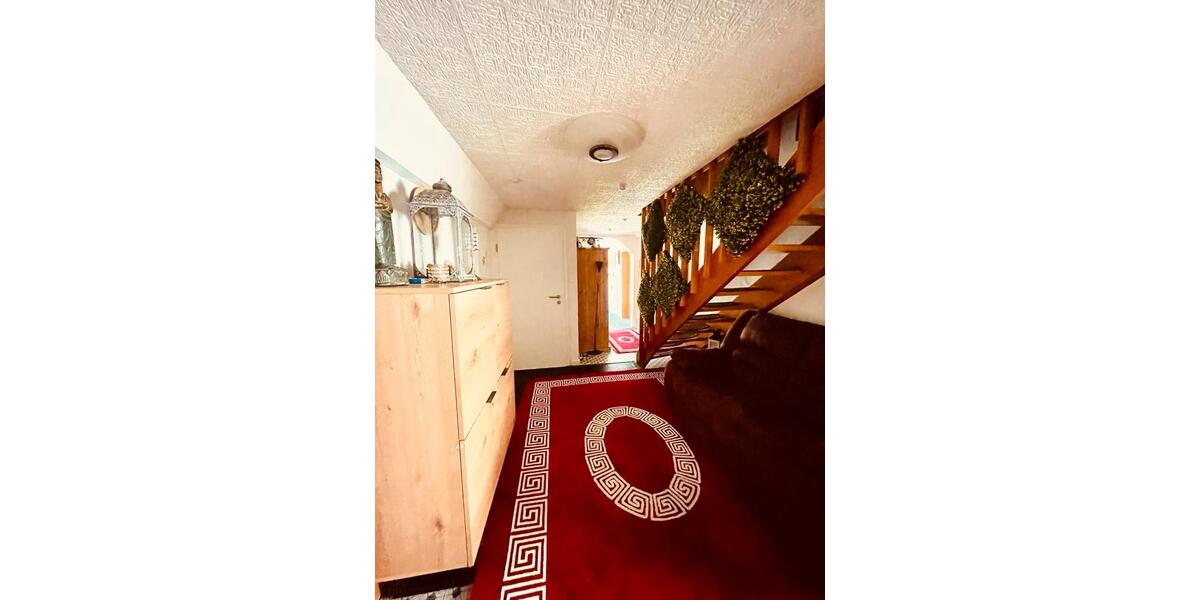 Einfamilienhaus Rinteln - 12 Zimmer, 300 m&sup2;, 300.000&euro; | Angebot:26129461