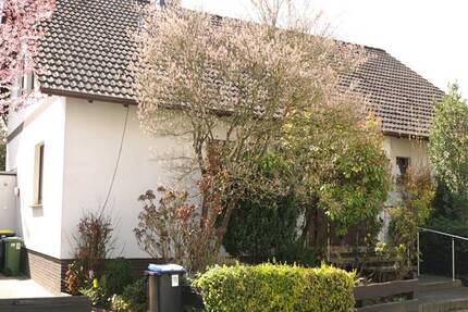 Haus Bückeburg - 6 Zimmer, 183 m&sup2;, 349.000&euro; | Angebot:26064576