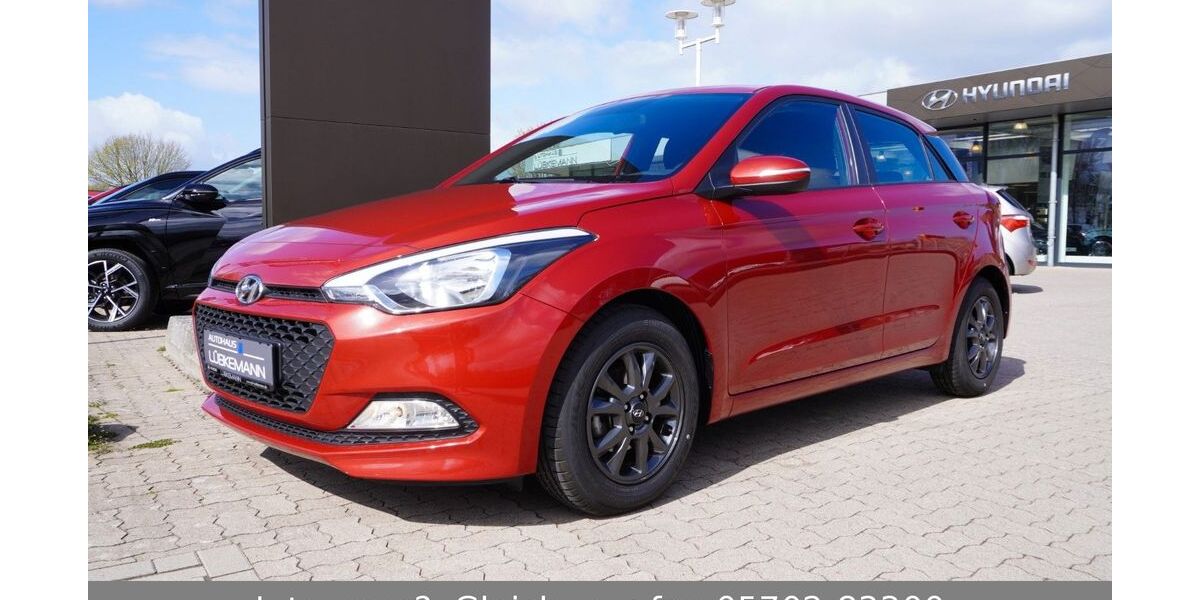 Hyundai i20 82.191 km 9.490 &euro; Petershagen / Lahde 32469