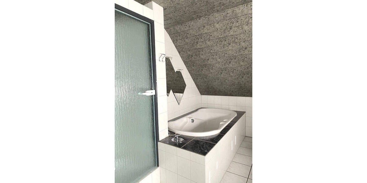 Mehrfamilienhaus, Wohnhaus Bünde Bustedt - 6 Zimmer, 195 m&sup2;, 398.000&euro; | Angebot:26176454