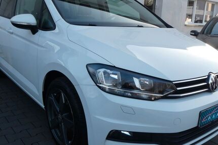 VW Touran 124.200 km 20.650 &euro; Löhne 32584