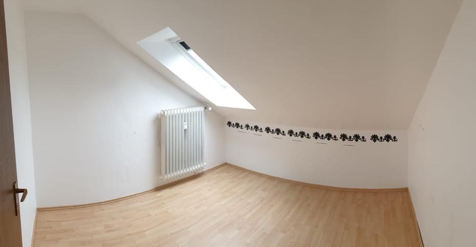 Dachgeschoßwohnung Vlotho - 2 Zimmer, 57 m&sup2;, 450&euro; | Angebot:26403748