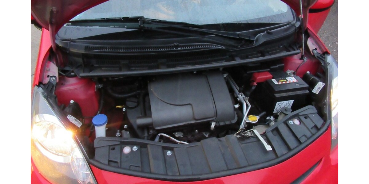 Toyota Aygo 28.600 km 5.900 &euro; Minden 32423