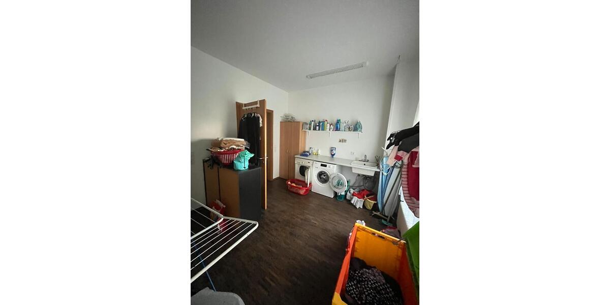 Etagenwohnung Lübbecke - 5.5 Zimmer, 160 m&sup2;, 1.300&euro; | Angebot:25392987