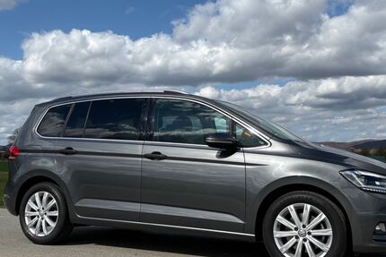 VW Touran 90.350 km 18.900 &euro; Hessisch Oldendorf 31840