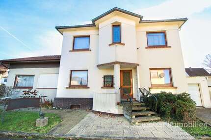 Haus Vlotho - 7 Zimmer, 231 m&sup2;, 298.000&euro; | Angebot:24272110