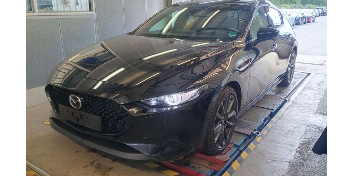 Mazda 3 13.100 km 23.900 &euro; Rinteln 31737
