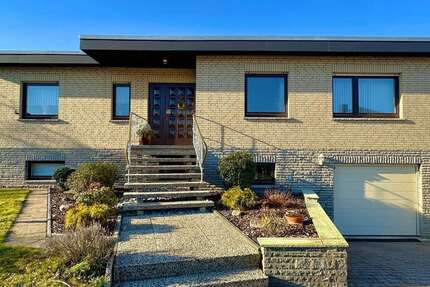 Haus Bückeburg - 5 Zimmer, 136 m&sup2;, 329.000&euro; | Angebot:24714624