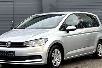 VW Touran 106.412 km 12.900 &euro; Bückeburg 31675