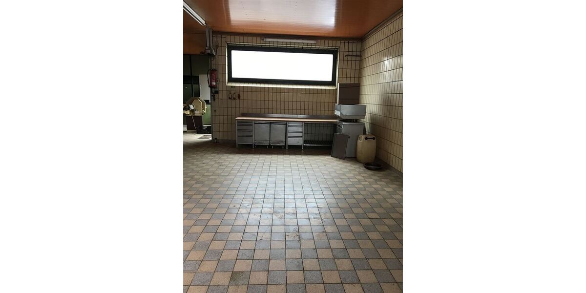 4 auf einen Streich ... 2 Wohnhäuser, 1 Gewerbeimmobilie und 1 Baugrundstück ... neuer Preis ! - Mehrfamilienhaus, Wohnhaus Uchte | Angebot:27265990