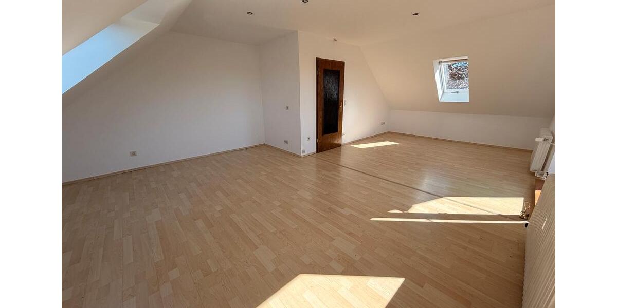 Dachgeschoßwohnung Porta Westfalica - 5 Zimmer, 133 m&sup2;, 1.650&euro; | Angebot:26380578