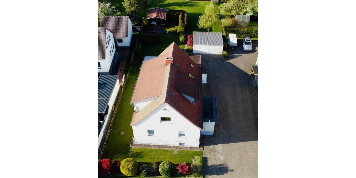 Einfamilienhaus Hüllhorst - 8 Zimmer, 180 m&sup2;, 198.500&euro; | Angebot:26316422