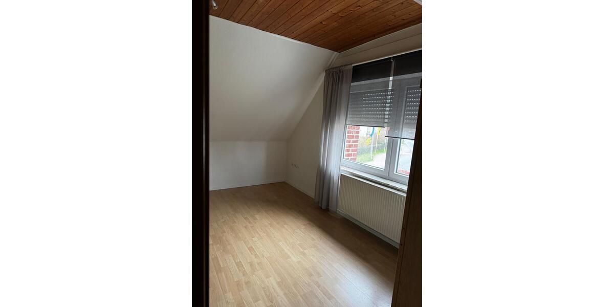Dachgeschoßwohnung Herford Diebrock - 4 Zimmer, 105 m&sup2;, 1.450&euro; | Angebot:25865873