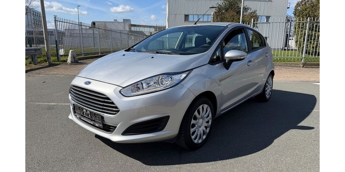 Ford Fiesta 74.000 km 4.890 &euro; Minden 32425
