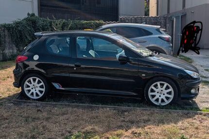 Peugeot 206 129.000 km 3.950 &euro; Bad Salzuflen 32105