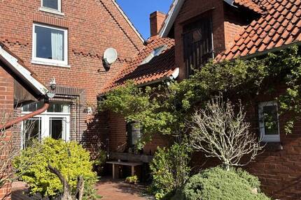 Haus Lauenhagen - 6 Zimmer, 185 m&sup2;, 320.000&euro; | Angebot:26156353