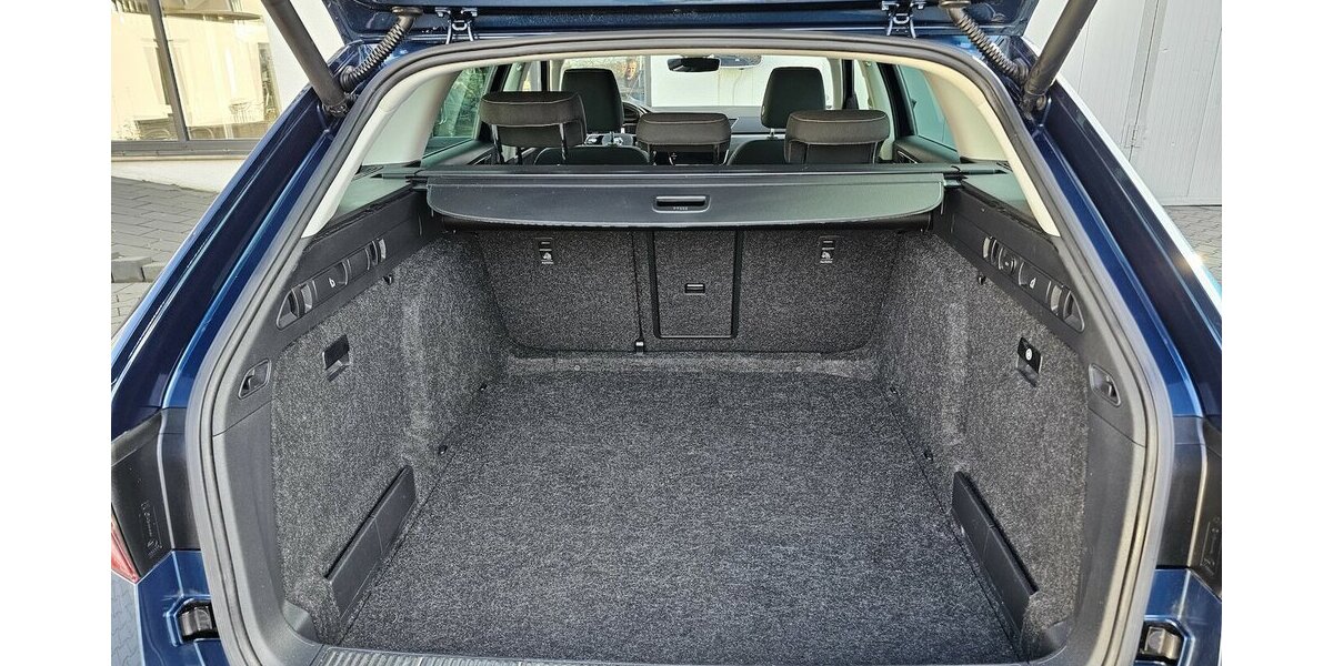 Skoda Superb 2.0 TSI DSG AHK LED NAVI ACC VIRT Cockpit 92.480 km 25.790 &euro; Löhne 32584