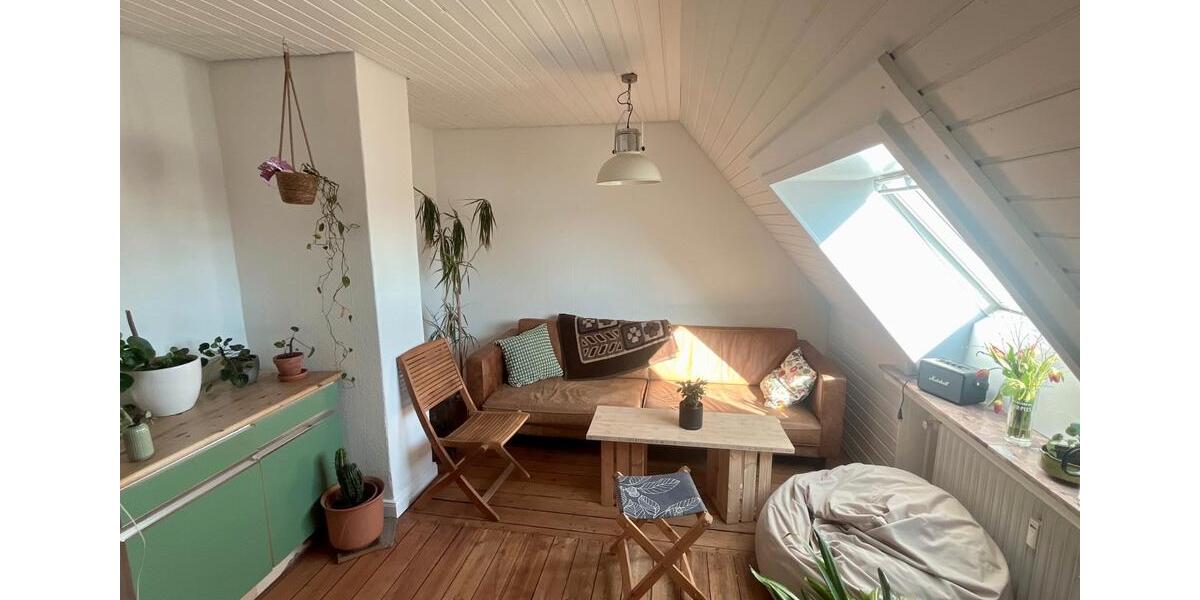 Dachgeschoßwohnung Bad Salzuflen - 4 Zimmer, 80 m&sup2;, 750&euro; | Angebot:26258510