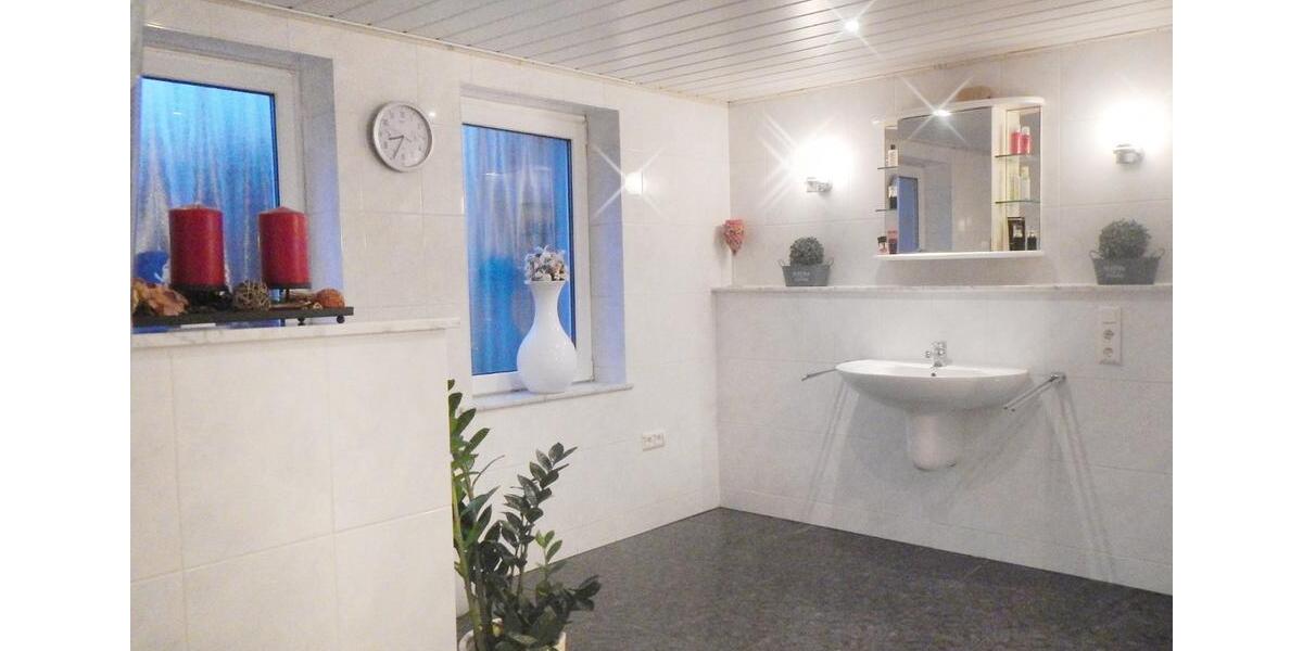 Mehrfamilienhaus, Wohnhaus Lemgo - 8 Zimmer, 215 m&sup2;, 459.000&euro; | Angebot:25882601