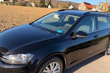 VW Golf 23.600 km 12.900 &euro; Bad Salzuflen 32105