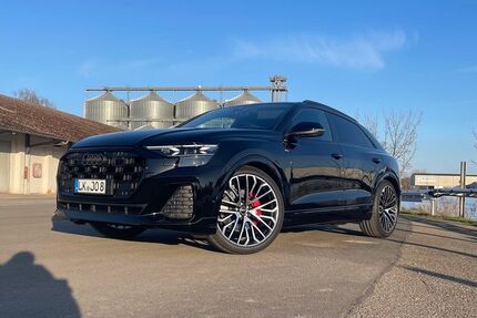 Audi Q8 1.500 km 99.960 &euro; Hille 32479