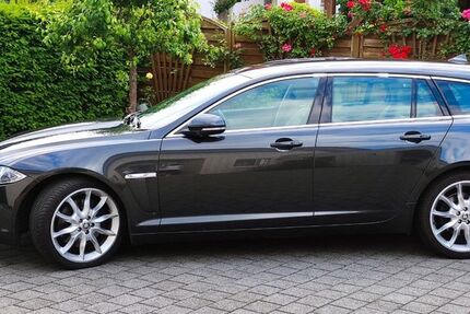 Jaguar XF 163.000 km 12.200 &euro; Porta Westfalica 32457