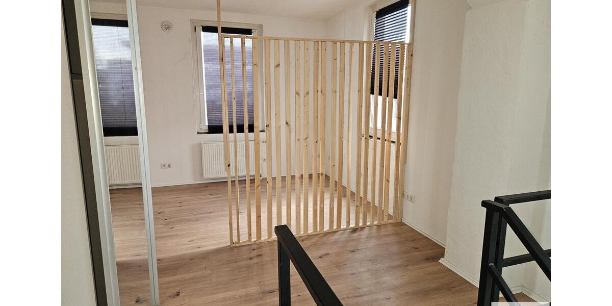 Maisonettenwohnung Bünde - 2.5 Zimmer, 102 m&sup2;, 915&euro; | Angebot:25416441