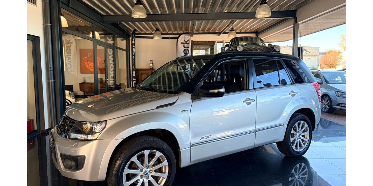 Suzuki Grand Vitara 156.500 km 9.195 &euro; Herford 32049