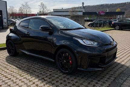 Toyota Yaris 14.000 km 45.400 &euro; Bückeburg 31675