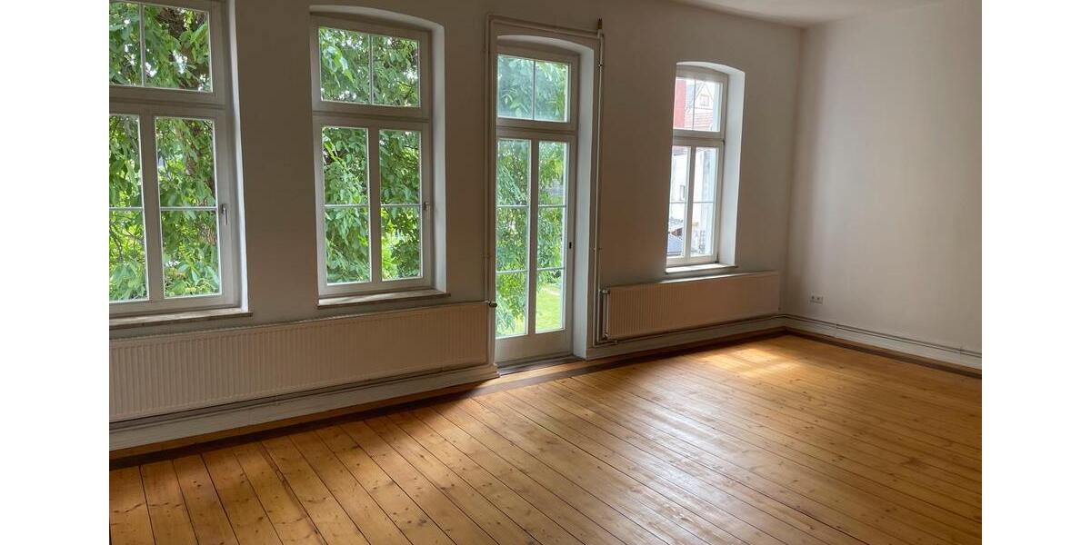 Etagenwohnung Lemgo - 3 Zimmer, 130 m&sup2;, 1.350&euro; | Angebot:25907501