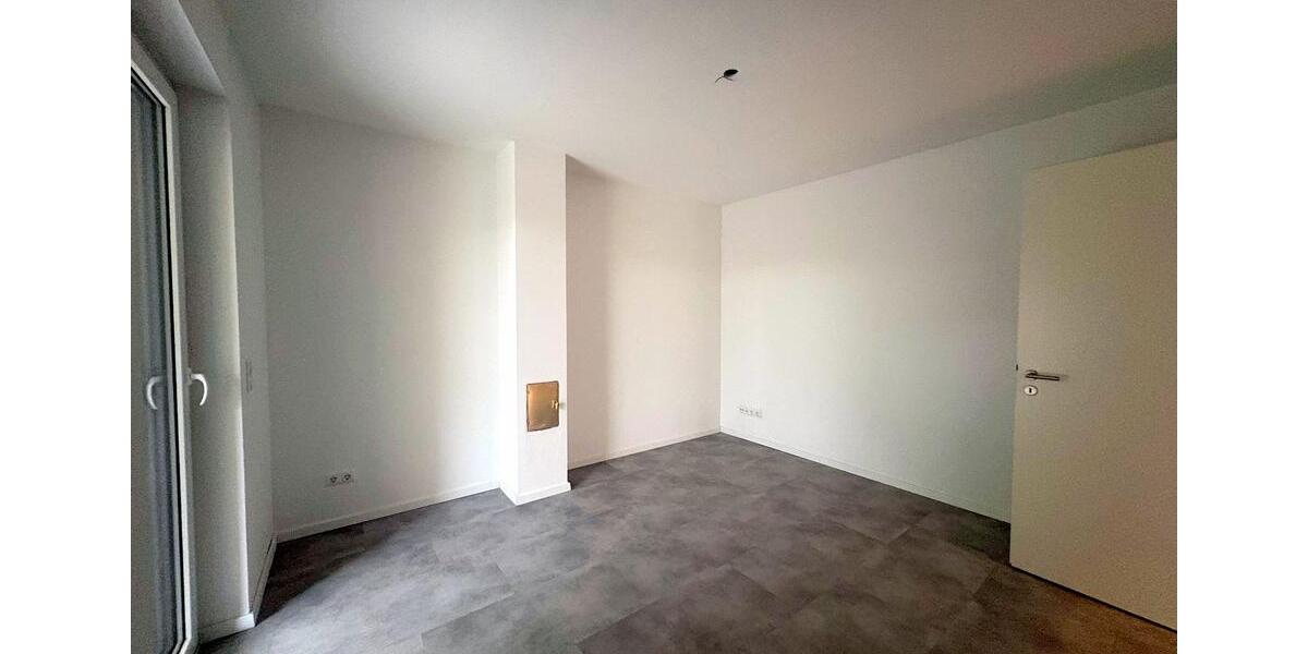 Erdgeschoßwohnung Bad Oeynhausen - 3 Zimmer, 153 m&sup2;, 1.375&euro; | Angebot:24493571