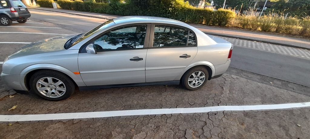 Opel Vectra 125.000 km 2.800 &euro; Lemgo 32657