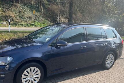 VW Golf 124.600 km 7.500 &euro; Vlotho 32602