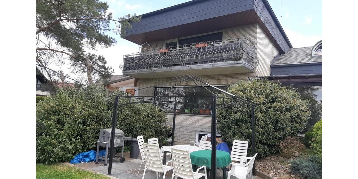 Villa Rinteln - 5 Zimmer, 258 m&sup2;, 1.850&euro; | Angebot:25986835