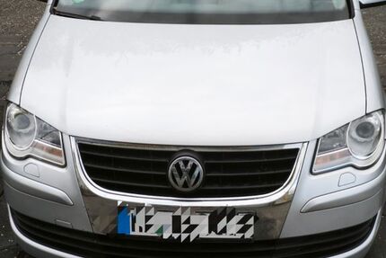 VW Touran 245.000 km 4.999 &euro; Bünde 32257