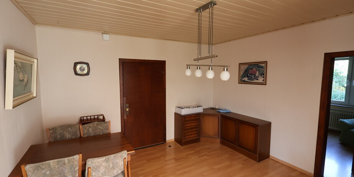 Einfamilienhaus mit Potenzial – ruhige Lage, nur ein Nachbar - Einfamilienhaus Hüllhorst | Angebot:22941402