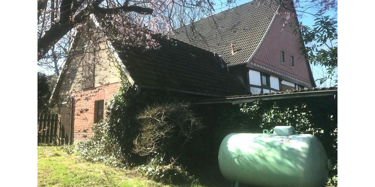 Einfamilienhaus Extertal - 10 Zimmer, 242 m&sup2;, 219.000&euro; | Angebot:26296392