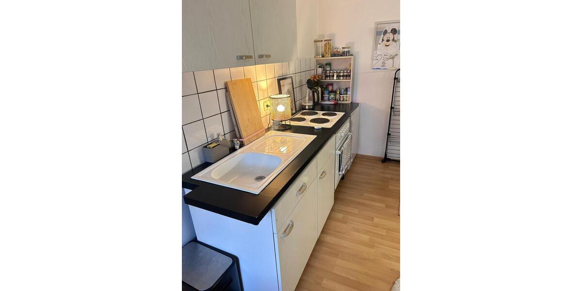 Etagenwohnung Lemgo - 1 Zimmer, 18 m&sup2;, 200&euro; | Angebot:25304078
