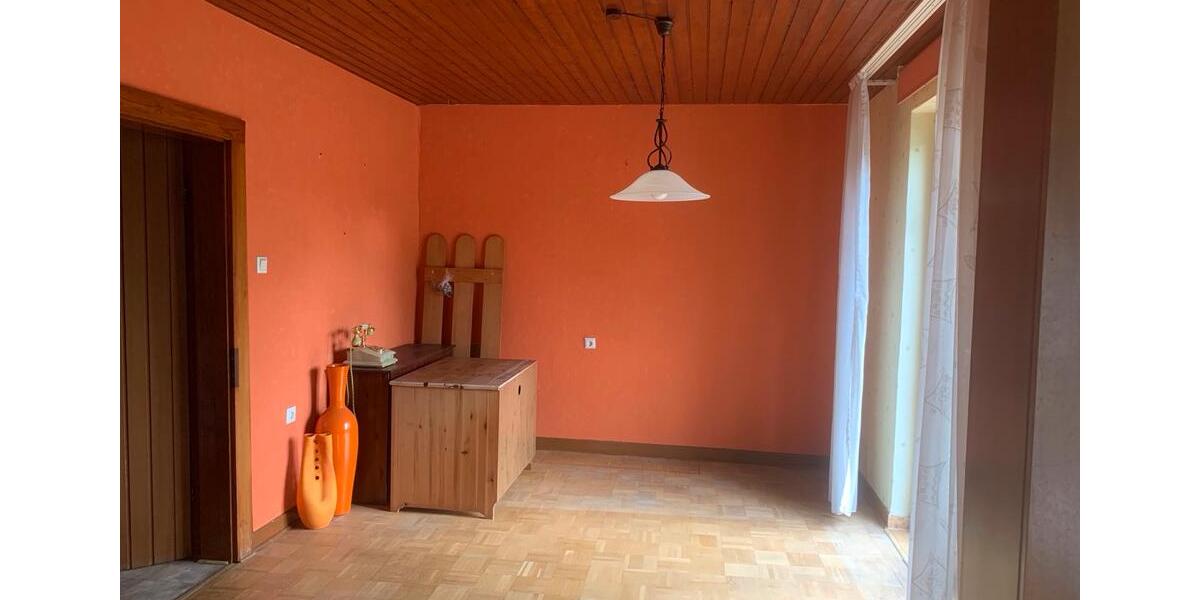 Einfamilienhaus Kalletal - 9 Zimmer, 284 m&sup2;, 140.000&euro; | Angebot:25922923