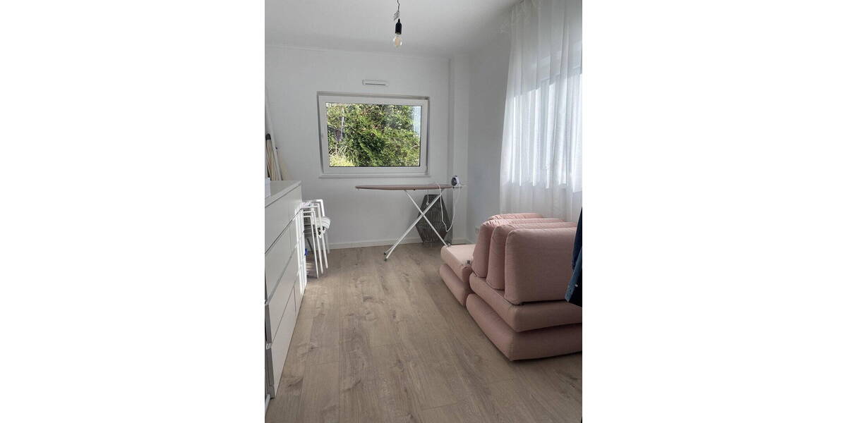 Etagenwohnung Porta Westfalica Hausberge - 5 Zimmer, 135 m&sup2;, 1.490&euro; | Angebot:26016202