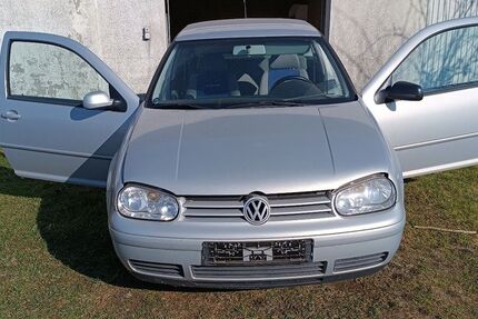 VW Golf 150.718 km 1.999 &euro; Hiddenhausen 32120